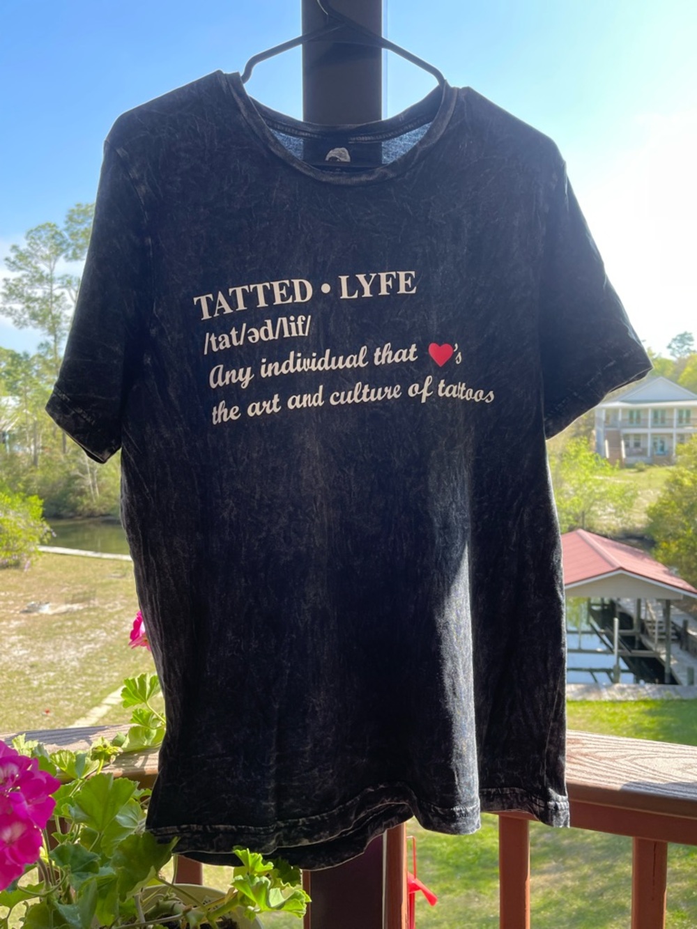 Tatted Lyfe-Men’s Medium Short Sleeve Black Acid Wash Tee